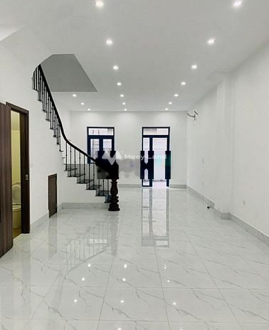 Cho thuê nhà mặt tiền Đỗ Đức Dục, Hà Nội, diện tích 50m2