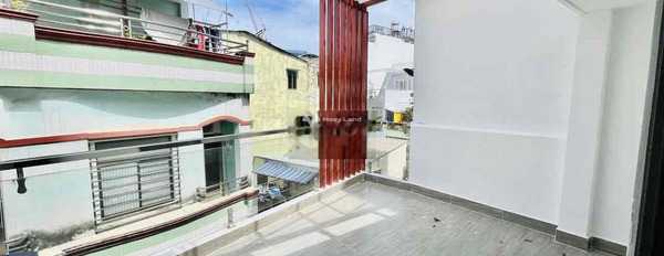 Bán nhà có diện tích rộng 45m2 vị trí thuận lợi ngay tại Phường 7, Hồ Chí Minh bán ngay với giá hợp lý 9.7 tỷ trong nhà này bao gồm 6 phòng ngủ, 3 WC-03