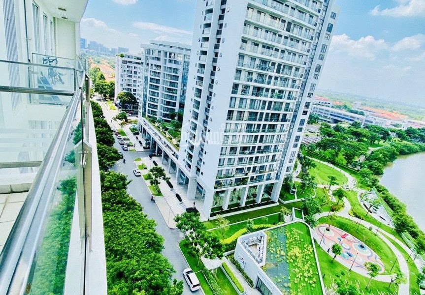 Tọa lạc ngay tại Tân Phong, Quận 7, bán căn hộ bán ngay với giá hữu nghị từ 10.5 tỷ, căn hộ bao gồm 3 PN, 2 WC vị trí tốt-01