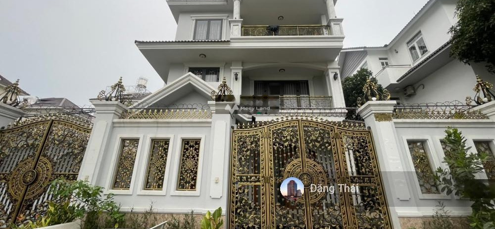 Trong nhà nhìn chung có 6 PN, bán biệt thự có diện tích chuẩn 306m2 giá bán đặc biệt chỉ 60 tỷ vị trí đẹp gần Tú Xương, Hồ Chí Minh