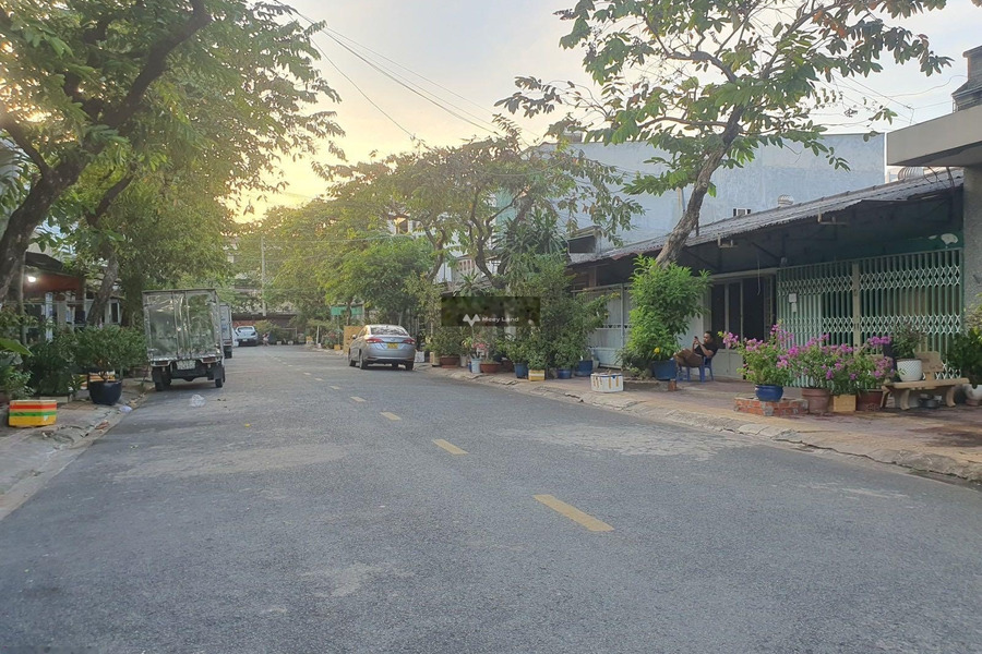 Bán nhà diện tích 108m2 ngay Phước Bình, Quận 9-01