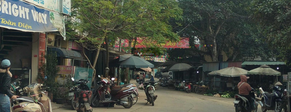 Vị trí mặt tiền tọa lạc trên Quốc Oai, Hà Nội bán nhà bán ngay với giá hạt dẻ từ 3.2 tỷ ngôi nhà gồm 4 phòng ngủ 3 WC-02