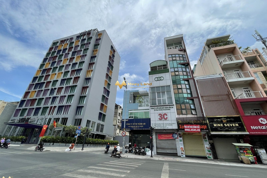 Bán nhà vị trí cực kì thuận lợi ngay tại Nguyễn Bỉnh Khiêm, Đa Kao vào ở luôn giá rẻ bất ngờ 39 tỷ có diện tích chung 75m2 căn này gồm có 11 phòng ngủ-01