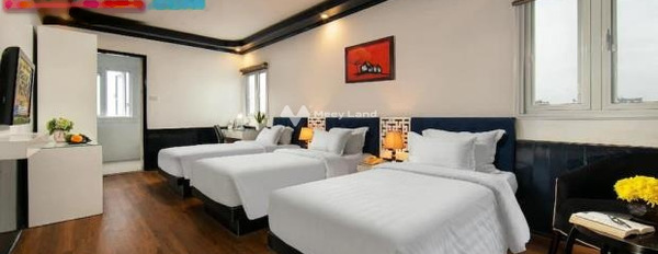 Vị trí ở Mã Mây, Hoàn Kiếm cần bán Khách sạn có diện tích tổng là 350m2, tổng quan có tổng 64 phòng ngủ lh tư vấn thêm-02