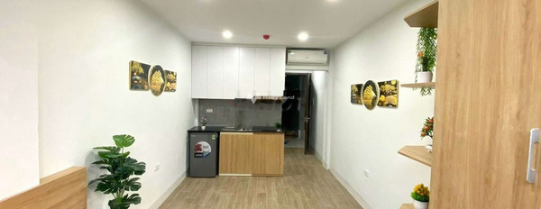 Cho thuê căn hộ mặt tiền tọa lạc trên Thịnh Quang, Hà Nội. Diện tích 30m2-03