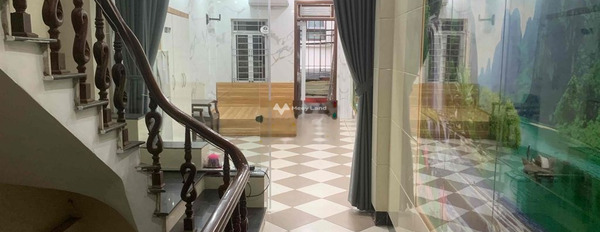 Tổng quan trong ngôi nhà 5 phòng ngủ, cho thuê nhà ở diện tích chuẩn 55m2 giá thuê rẻ chỉ 15 triệu/tháng vị trí nằm tại Nguyễn Đổng Chi, Cầu Diễn-02