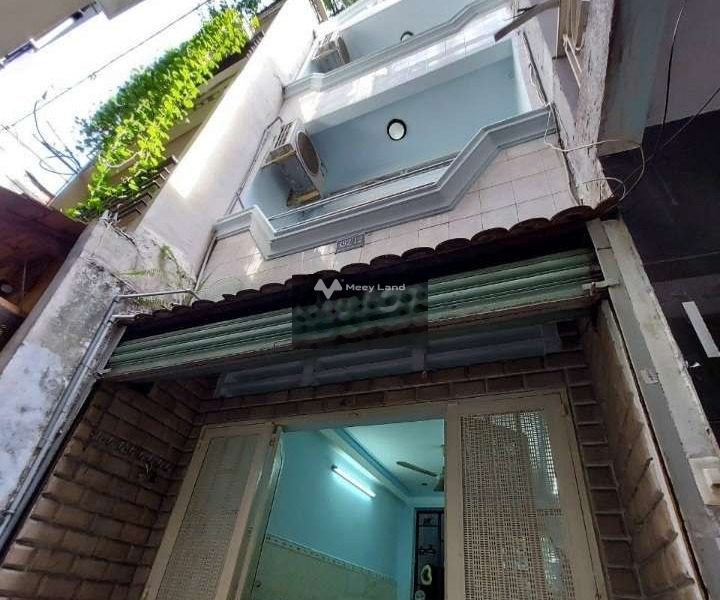 Nhà gồm 3 PN, cho thuê nhà, thuê ngay với giá phải chăng từ 10 triệu/tháng diện tích chuẩn 30m2 trong Hòa Hảo, Hồ Chí Minh-01