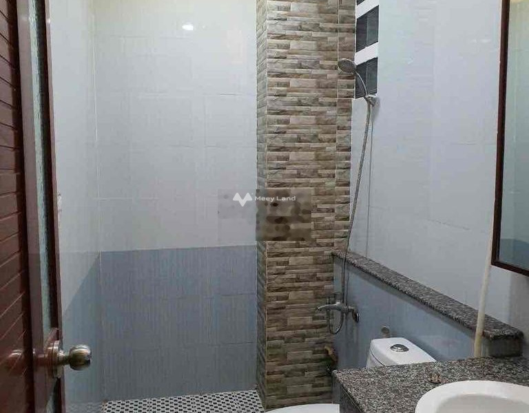 Diện tích cụ thể 90m2, cho thuê nhà ở vị trí thuận tiện ngay tại Phú Thứ, Cần Thơ, hướng Đông Nam, trong căn này có tổng 6 phòng ngủ vị trí tốt-01