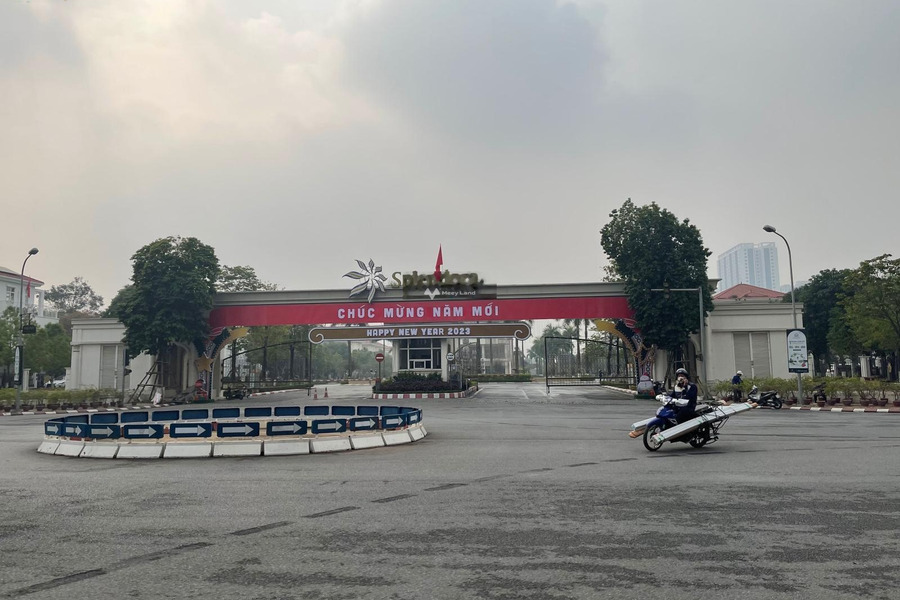 Bán biệt thự vị trí đặt ở trung tâm Đại Lộ Thăng Long, Hà Nội có diện tích chuẩn 210m2, hướng Đông Bắc-01