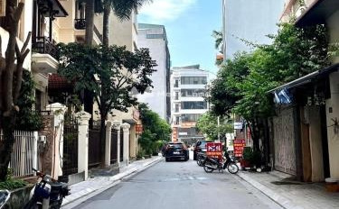 Bán biệt thự vị trí đặt ngay ở Hoàng Mai, Hà Nội bán ngay với giá cơ bản 10.5 tỷ diện tích thực là 66m2, tổng quan ngôi nhà này 6 PN-02