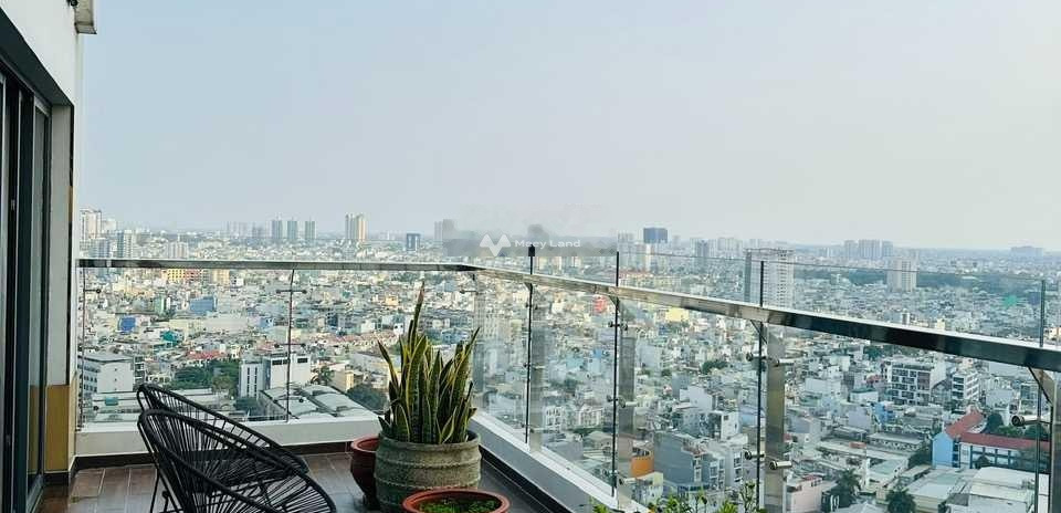 Trong căn này thì có Đầy đủ, bán căn hộ Có tổng diện tích 140m2 vị trí đặt vị trí ở Hòa Thạnh, Hồ Chí Minh giá bán cực rẻ 9.35 tỷ