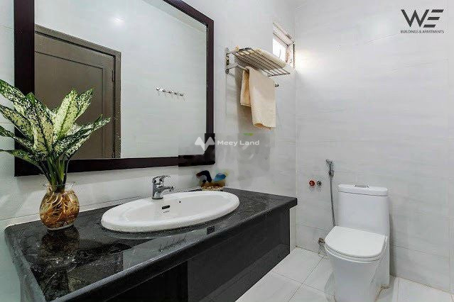 Nhà 10 phòng ngủ cho thuê nhà ở diện tích là 225m2 giá thuê đặc biệt từ 350 triệu/tháng ngay ở Quận 1, Hồ Chí Minh-01