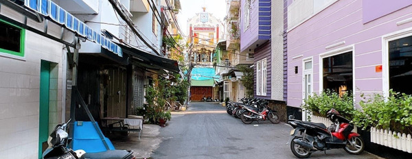 Vị trí mặt tiền tọa lạc gần Quận 4, Hồ Chí Minh bán nhà bán ngay với giá siêu ưu đãi 8.2 tỷ diện tích 40m2 nhà này gồm 2 PN chính chủ đăng tin-03