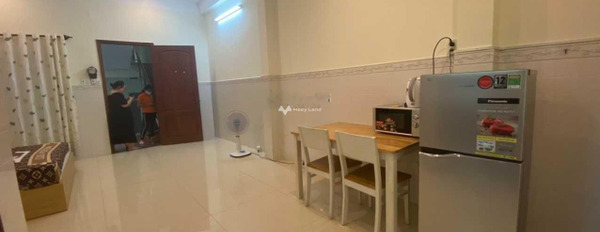 Phòng tổng quan có Đầy đủ cho thuê phòng trọ Phú Thuận, Hồ Chí Minh, tổng quan căn nhà này gồm 1 phòng ngủ, 1 WC dọn vào ở ngay-02
