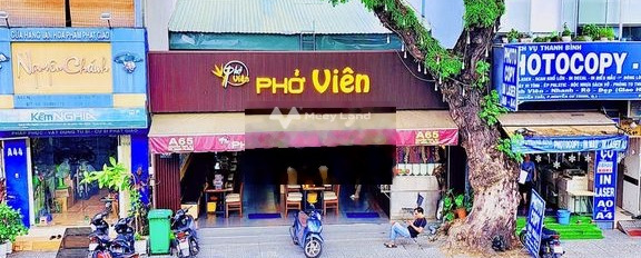 Xoay vốn cho thuê mặt bằng có tổng diện tích 280m2 vị trí thuận lợi tọa lạc trên Nguyễn Trãi, Nguyễn Cư Trinh giá thuê cực êm 188 triệu/tháng-03