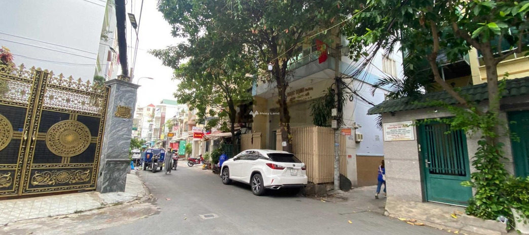 Nằm ở Nguyễn Chí Thanh, Hồ Chí Minh, bán nhà, giá bán cực êm 16.8 tỷ diện tích gồm 115m2 liên hệ chính chủ.