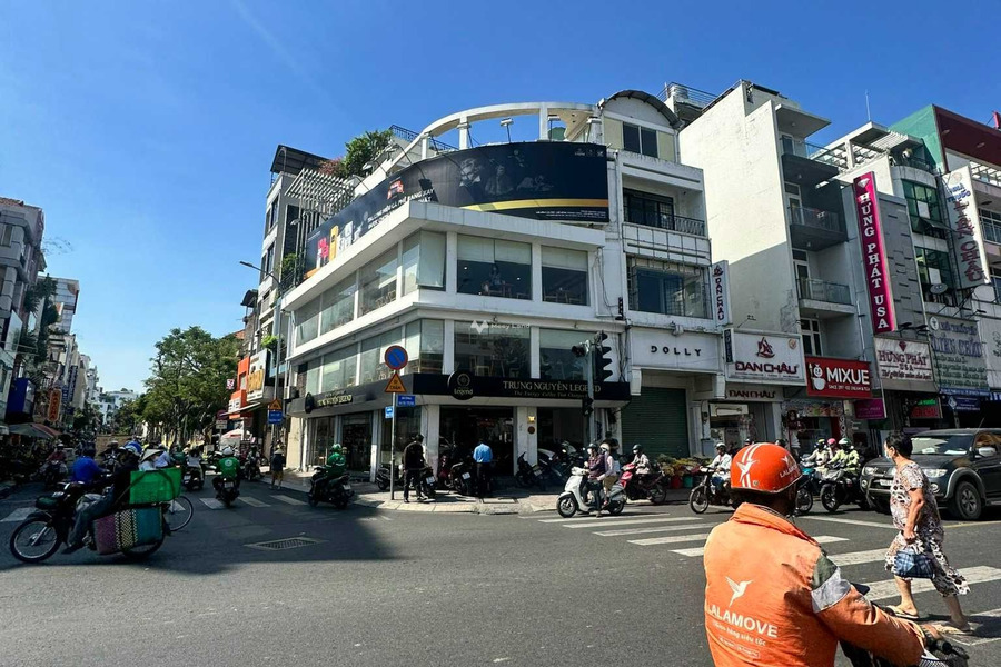 Bán nhà có diện tích rộng 240m2 vị trí mặt tiền tọa lạc tại Hai Bà Trưng, Hồ Chí Minh giá bán cực rẻ từ 100 tỷ-01
