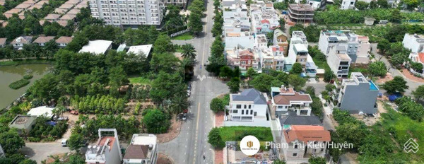 Nằm ngay Nam Long bán đất 8.9 tỷ Đường D1, Hồ Chí Minh diện tích khoảng 90m2-02
