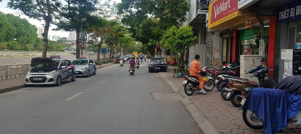 Bán đất mặt phố Nguyễn Khang, Cầu Giấy, Hà Nội. Diện tích 95m2, giá 19,2 tỷ