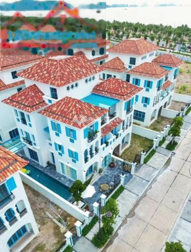 14.5 tỷ, bán liền kề với diện tích chuẩn 140m2 vị trí đẹp nằm ngay Hạ Long, Quảng Ninh, ngôi nhà này gồm 5 phòng ngủ, với lộ chính 1 m khu vực dân cư-01