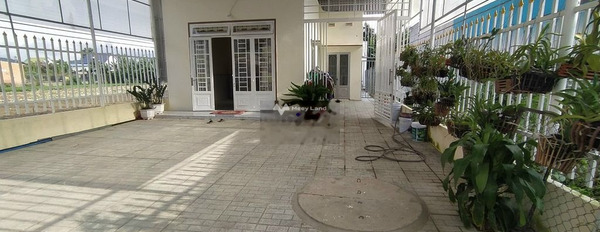Diện tích 320m2 bán nhà ở vị trí mặt tiền tọa lạc ngay Phú Hội, Đức Trọng tổng quan ở trong căn nhà 3 PN 1 WC khách có thiện chí liên hệ ngay-03