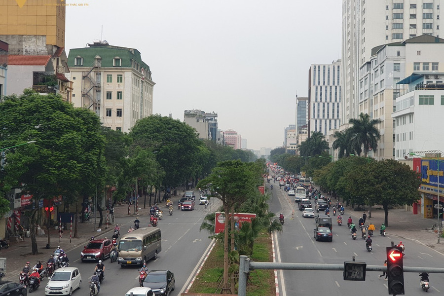 Cho thuê nhà mặt phố Đường Hoàng Quốc Việt, kinh doanh đa dạng, 85m2, giá thương lượng 45 triệu/tháng-01