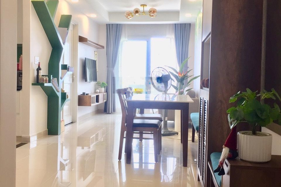 Trong căn này thì có 2 PN, cho thuê căn hộ vị trí đặt ngay trung tâm Đường 3, Hồ Chí Minh, 2 WC thuận mua vừa bán-01