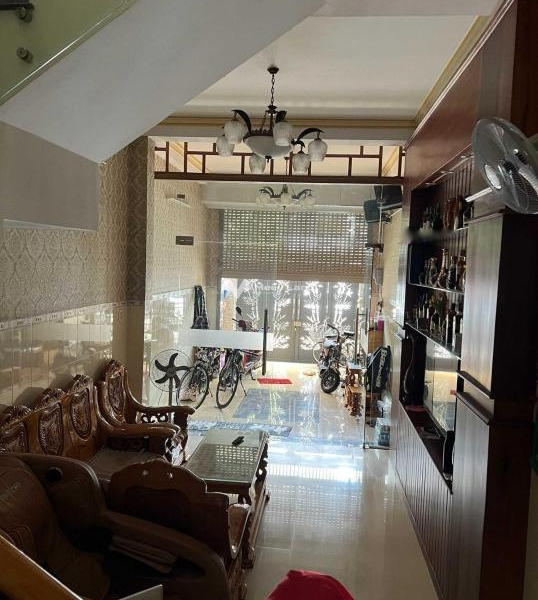 Bán nhà ở diện tích 60m2 giá bán bất ngờ chỉ 6.5 tỷ vị trí mặt tiền ngay ở Nguyễn Hữu Huân, Khánh Hòa-01