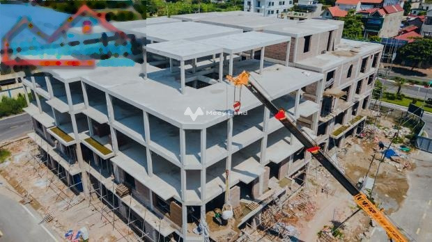 Bán biệt thự, bán ngay với giá hữu nghị chỉ 3.6 tỷ diện tích chuẩn 90m2 vị trí thuận lợi tọa lạc ngay trên Yên Thanh, Quảng Ninh-01