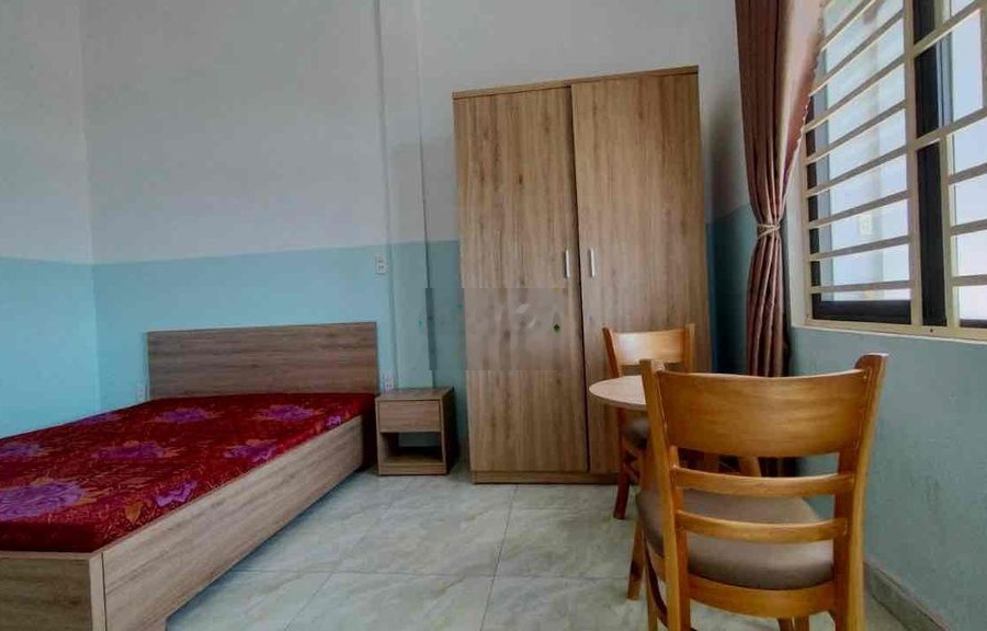 Căn hộ đầy đủ nội thất có ban công rộng gần bv600 giường,đh fpt.Giá 2. -01