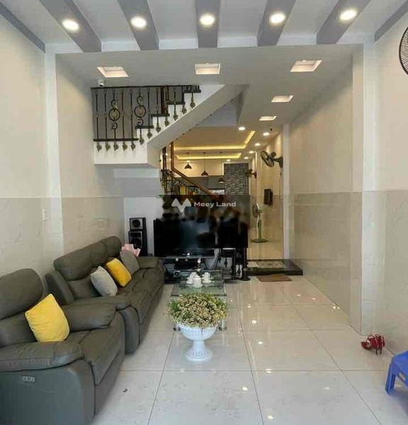 Căn này gồm 4 phòng ngủ, cho thuê nhà, thuê ngay với giá đề xuất 24 triệu/tháng diện tích trong khoảng 80m2 tọa lạc trên Tân Sơn Nhì, Tân Phú-01
