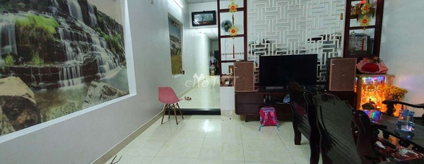 Nhà nhìn chung có 2 PN, bán nhà ở có diện tích 90m2 bán ngay với giá chính chủ 2.95 tỷ vị trí thuận lợi nằm ở Vũ Lăng, Đà Nẵng hướng Tây Bắc-02