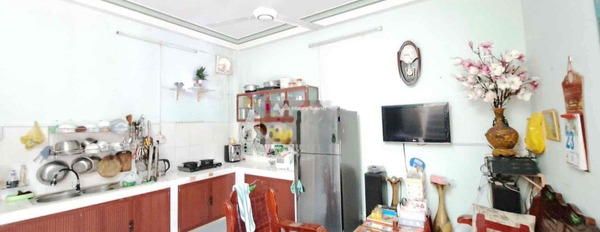Bán nhà Bên trong Nha Trang, Khánh Hòa bán ngay với giá cực rẻ 2.75 tỷ diện tích khoảng 5999m2 hướng Tây nhà có tổng cộng 3 phòng ngủ-02