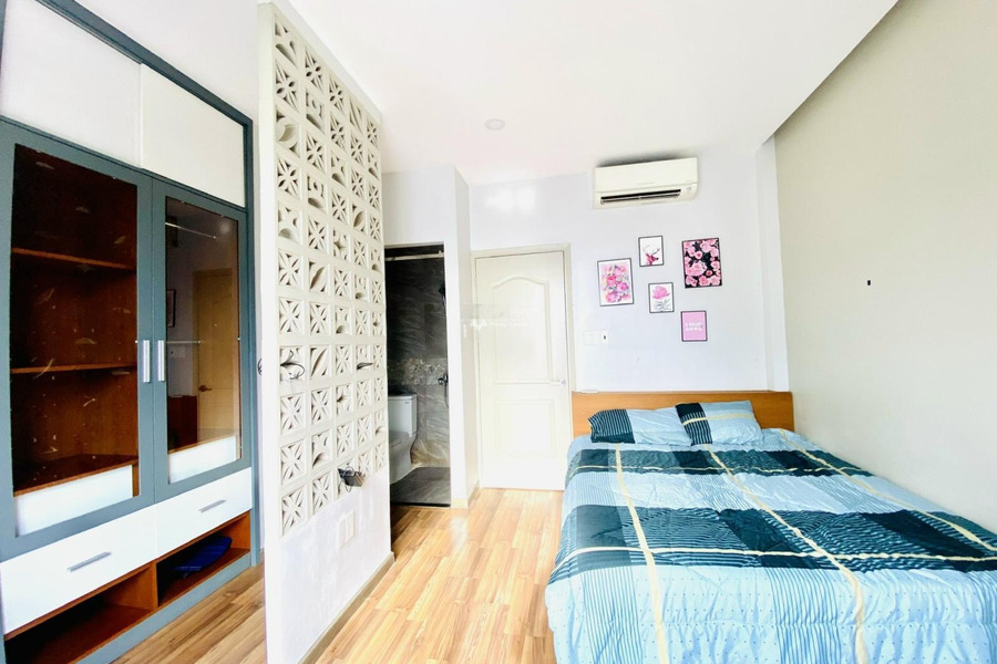 Trong căn này bao gồm Đầy đủ. cho thuê phòng trọ Quận 1, Hồ Chí Minh, căn nhà bao gồm có 1 phòng ngủ, 1 WC giá mềm sinh viên-01