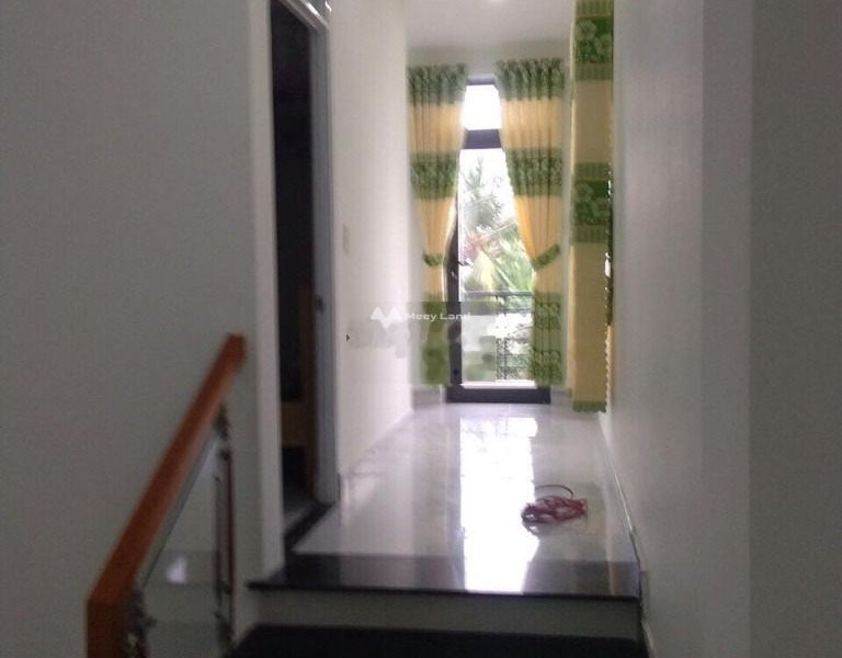 Cho thuê nhà mặt tiền tọa lạc ngay ở Liên Chiểu, Đà Nẵng, thuê ngay với giá thương lượng chỉ 5 triệu/tháng có diện tích thực 90m2, trong căn này 2 PN-01