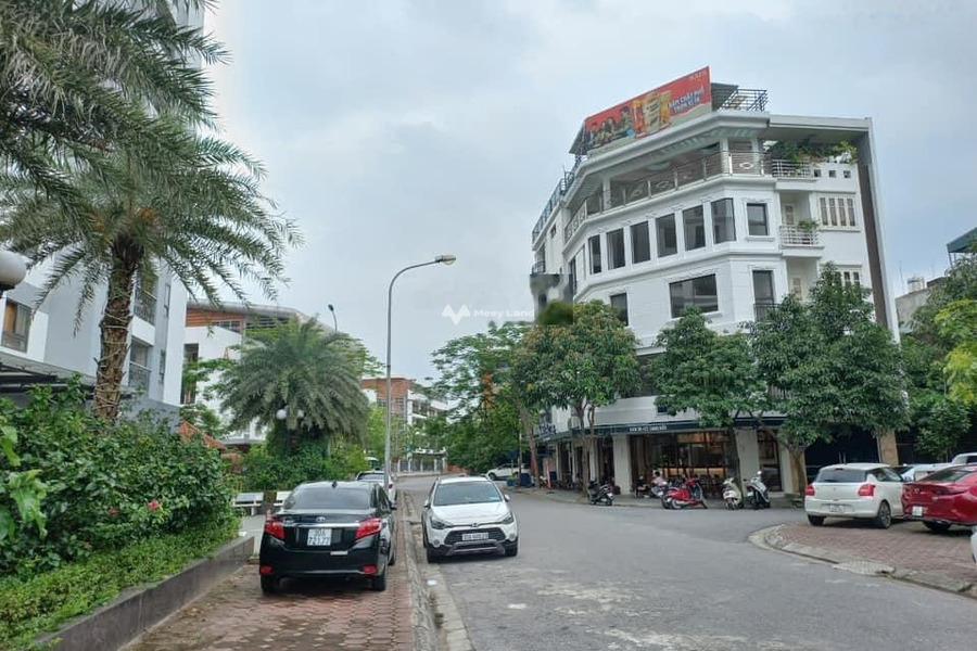 Nhà này có tổng 10 phòng ngủ, bán nhà ở diện tích gồm 120m2 bán ngay với giá khởi điểm chỉ 25 tỷ vị trí đặt tọa lạc ở Mai Chí Thọ, Long Biên-01