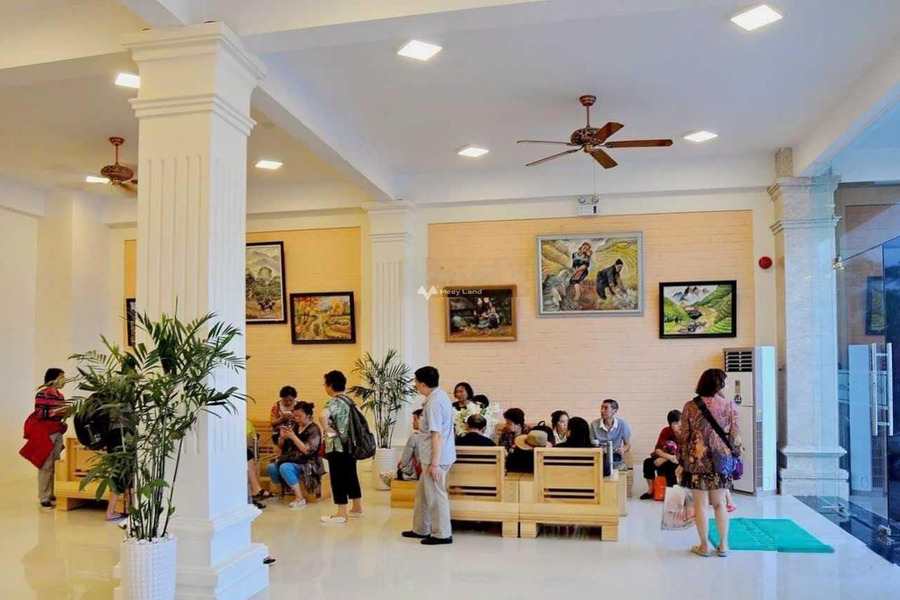 Cho thuê khách sạn mặt biển Phạm Văn Đồng Nha Trang -01