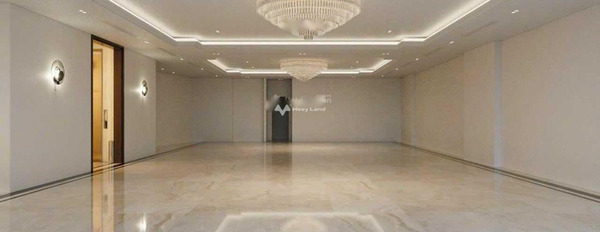 Cho thuê nhà có diện tích chung là 400m2 vị trí nằm trên Xuân Thủy, Hà Nội-03