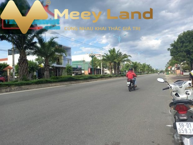 Vị trí đặt vị trí nằm ở Trường Chinh, Quảng Ngãi bán đất, giá bán bất ngờ từ 3.15 tỷ, hướng Bắc dt 100 m2