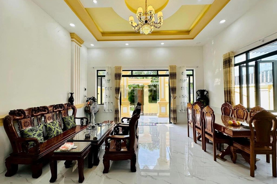 Bán nhà ở diện tích 246m2 bán ngay với giá bất ngờ 3.9 tỷ vị trí nằm ở Trần Thị Thơm, Tiền Giang-01