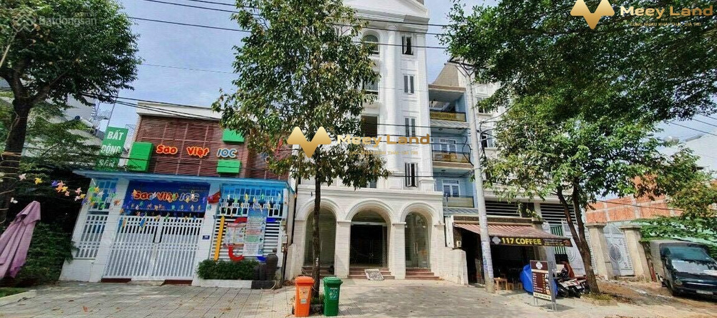 Bán nhà vị trí thuận lợi tọa lạc ngay ở Quận 9, Hồ Chí Minh vào ở luôn giá cực kì tốt chỉ 45 tỷ diện tích chuẩn 700m2
