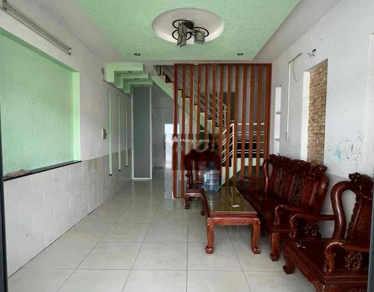 Nhà 2 phòng ngủ, cho thuê nhà, giá thuê cực kì tốt 8 triệu/tháng với diện tích rộng 56m2 vị trí đặt ngay trên Tân Quý, Hồ Chí Minh-01