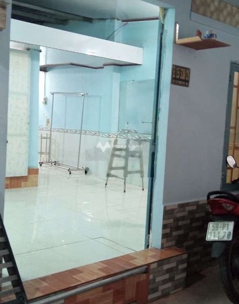 Vị trí thuận lợi tọa lạc ngay ở Bình Chánh, Hồ Chí Minh cho thuê nhà giá thuê mong muốn 3 triệu/tháng, trong nhà nhìn chung bao gồm 1 phòng ngủ, 1 WC-01
