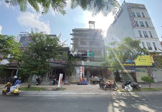 Cho thuê nhà Mới Xây 10x30m 3 lầu Đồng Đen, P. 10, Q. Tân Bình 