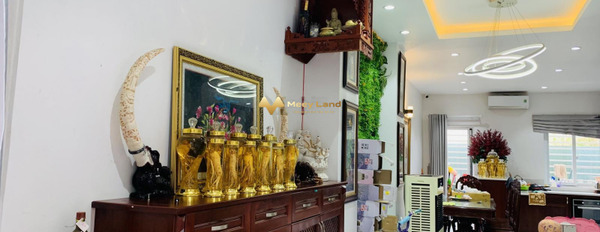 Cắt lỗ bán liền kề ngay tại Phường Phú Hữu, Hồ Chí Minh giá sang tên 9 tỷ có dt chính 82.6m2 sổ hồng chính chủ-03