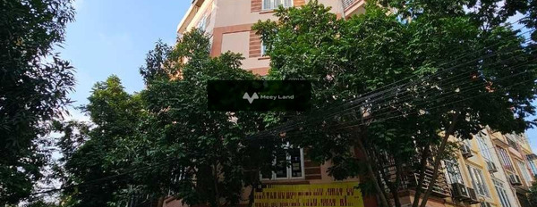 Giá 23 triệu/tháng, cho thuê nhà diện tích thực khoảng 99m2 vị trí đặt ở trung tâm Quảng An, Tây Hồ, căn này gồm có 4 phòng ngủ giá tốt nhất-02