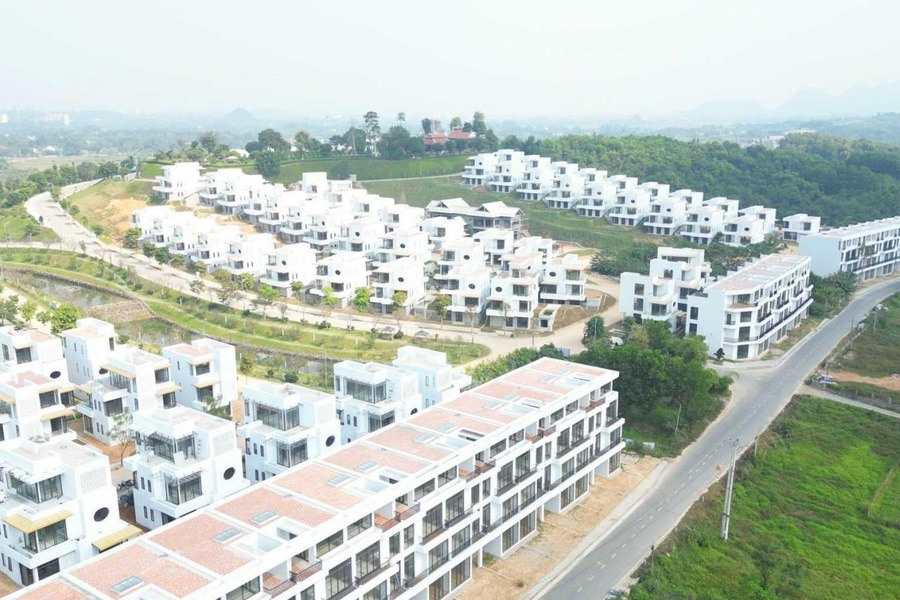 Vị trí dự án nằm trên Legacy Hill , bán liền kề vị trí thuận lợi nằm tại Lương Sơn, Hòa Bình với diện tích rộng 300m2-01