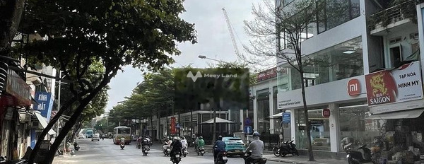 Diện tích rộng 70m2 bán nhà vị trí thuận lợi ngay tại Nguyễn Khuyến, Văn Quán tổng quan ngôi nhà này gồm 4 phòng ngủ 4 WC vị trí thuận lợi-03