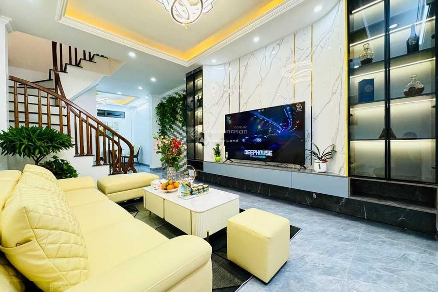 Nhà có 4 PN bán nhà ở diện tích khoảng 60m2 bán ngay với giá thực tế chỉ 15.9 tỷ vị trí đẹp ngay tại Trung Hòa, Cầu Giấy-01