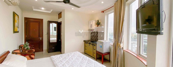 Trong căn hộ tổng quan gồm có 1 phòng ngủ, cho thuê căn hộ vị trí đặt nằm tại Thọ Quang, Đà Nẵng, 1 WC tiện ích đầy đủ-03
